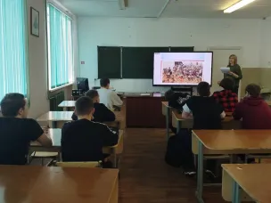Обучающиеся 16 группы приняли участие в интеллектуально-познавательной игре по истории России-Колесо истории