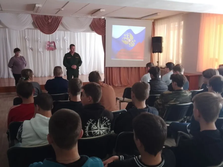 На сегодняшний день "Уроки мужества" в образовательных организациях являются одним из важнейших элементов патриотического воспитания детей и молодежи!